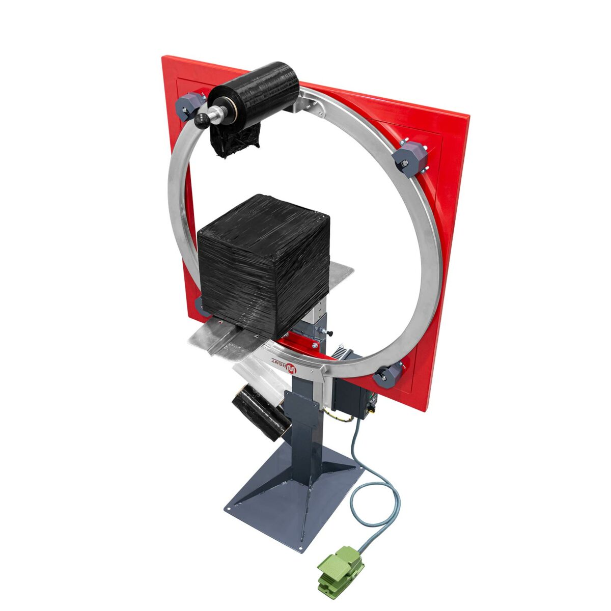 Univerzálny motorizovaný baliaci stroj OVINÁTOR so zabalenou kartónovou zásielkou, pre balenie zásielok s max. uhlopriečkou 880 mm (WR1050H) alebo 1250 mm (WR1400H)